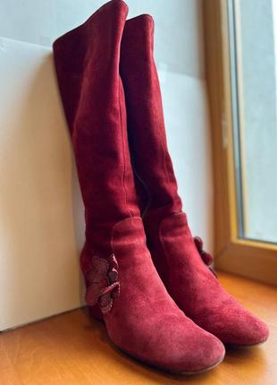 Жіночі замшеві червоні сапоги утеплені італія1 фото