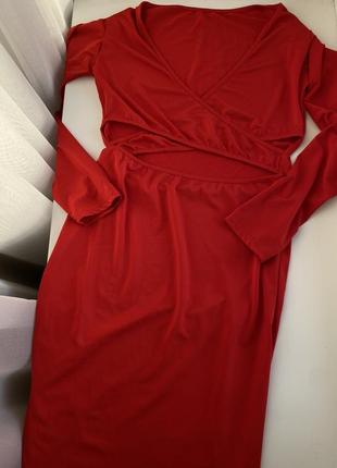 Красное платье с вырезами красное платье с рукавами