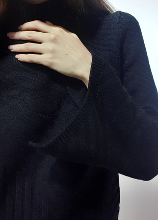 Базовый черный свитер6 фото