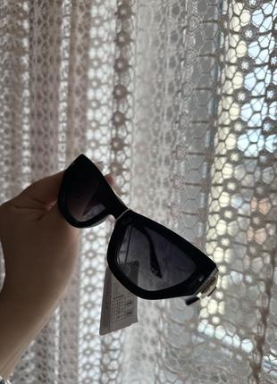 Солнцезащитные очки в стиле burberry3 фото
