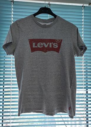 Футболка levi's