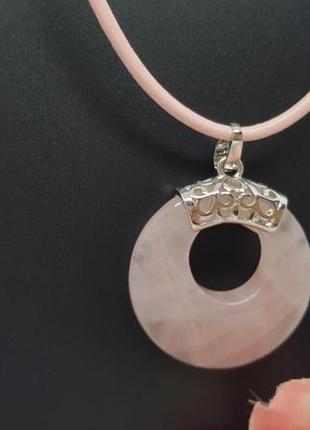 🌸✨ оригинальный кулон "донат" на шнурке натуральный камень розовый кварц8 фото