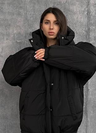 Нереально стильная черная зимняя куртка пуховик 2024