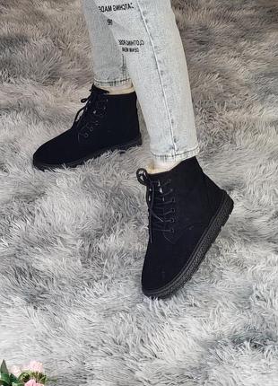 Уггі на шнурівці