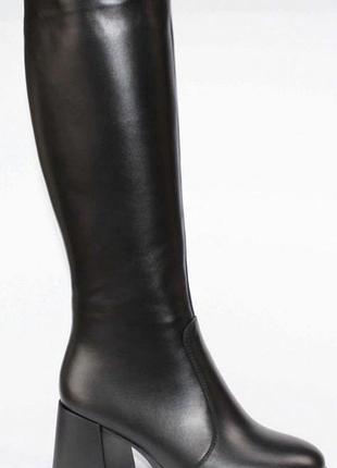 Чоботи жіночі