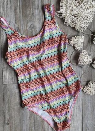 Яркий сдельный купальник primark
