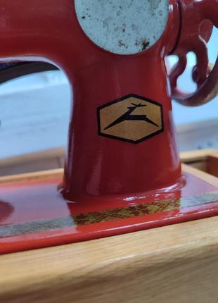 Винтажная швейная машинка детская ссср