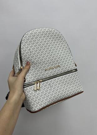 Женский рюкзак премиум качества в брендовом стиле9 фото