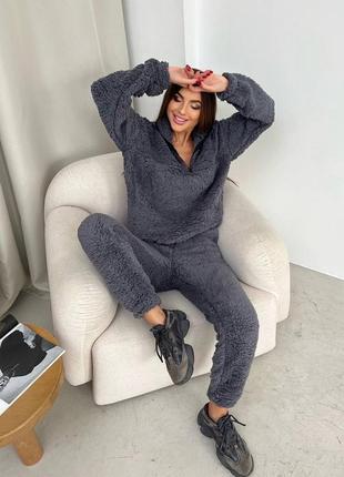 Женский комтюм «тедди»