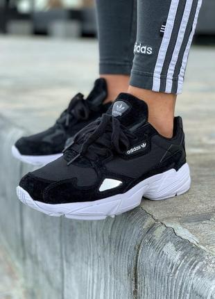 Кросівки adidas кросівки falcon