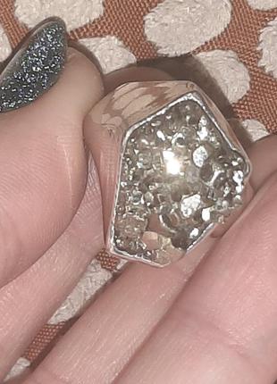 Шикарное итальянское серебряное кольцо с пиритом1 фото