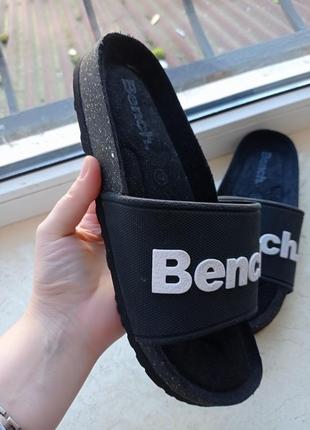 Оригинальные шлепанцы bench