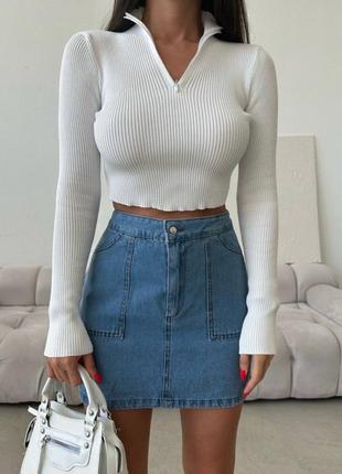 Белый топ в рубчик
