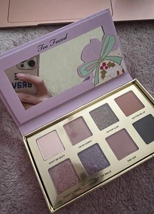 Палетка тіней too faced лімітована різдвяна колекція1 фото