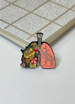Значок / пин / металлический легкие и цветы