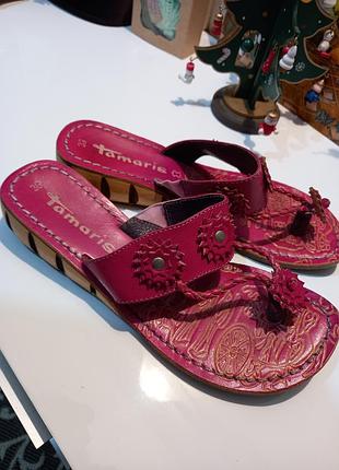 Фирменные женские шлепки Tamaris