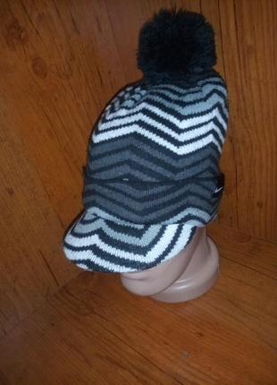 Шапка с козырьком кепка nike