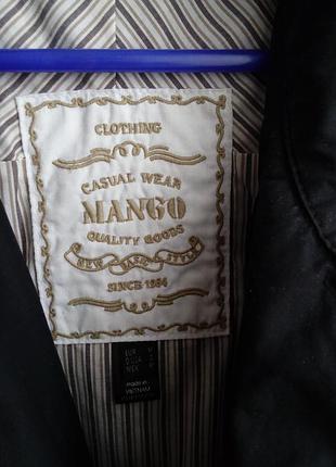 Класна куртка mango 5