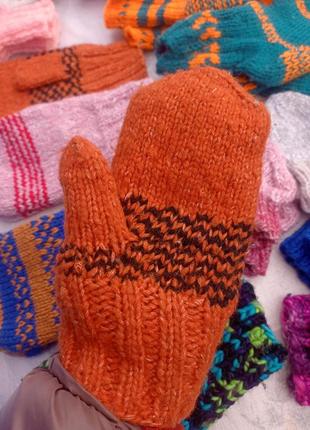 В'язані рукавички яскраві теплі подарунок8 фото