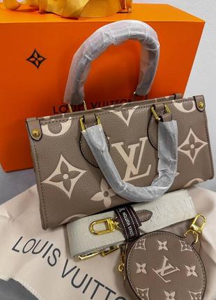 Сумка в стилі
louis vuitton onthego east west