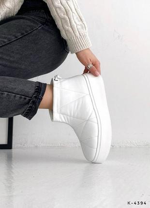 Натуральные кожаные белые демисезонные и зимние угги - дутики - ботинки
