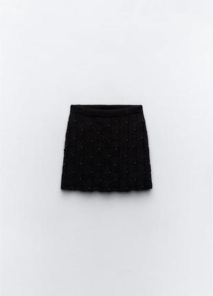 Короткая юбка черная с искусственными жемчужинами zara new5 фото