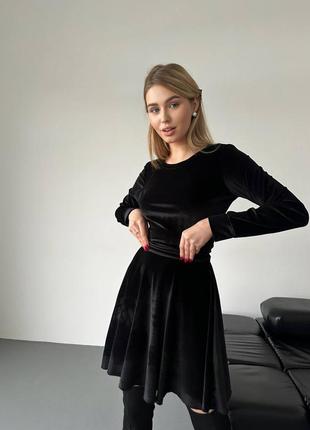 Платье короткое чёрное однотонное велюровое на длинный рукав качественная стильная трендовая бархатная4 фото