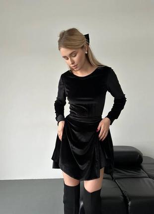 Платье короткое чёрное однотонное велюровое на длинный рукав качественная стильная трендовая бархатная5 фото
