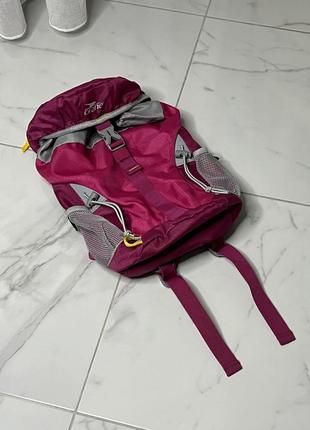 Backpack crane for kids