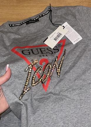 Футболка яркая с камнями оригинал guess новая коллекция гесс4 фото