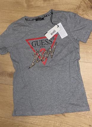 Футболка яркая с камнями оригинал guess новая коллекция гесс3 фото