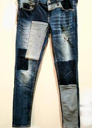 Женские джинсы chillin slim с латками1 фото