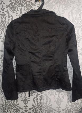 Черный пиджак с узором, размер 446 фото