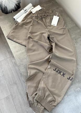 Новые спортивные штаны (m) jjxx