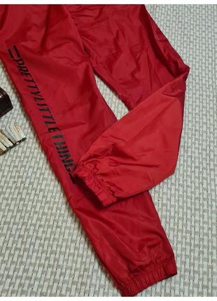 Спортивные красные брюки prettylittlething с высокой посадкой4 фото