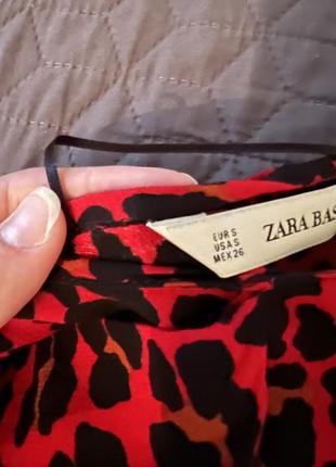 Блуза zara с акцентными плечами2 фото