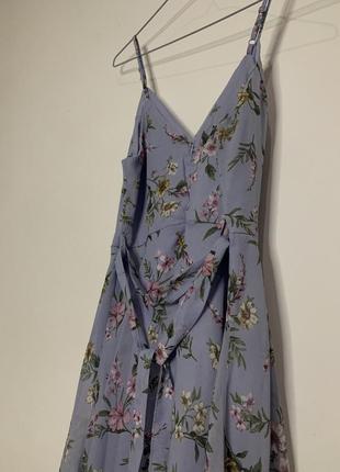 Нежно-фиолетовое платье миди7 фото
