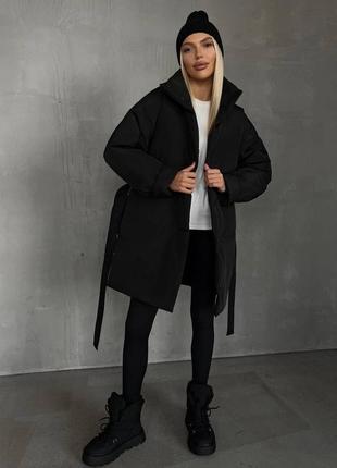 Стильна та тепла зимова чорна сучасна куртка з поясом 20246 фото