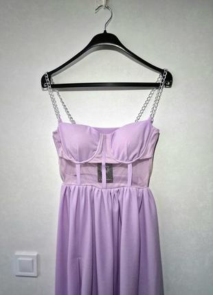 Платье в пол с вырезом сбоку