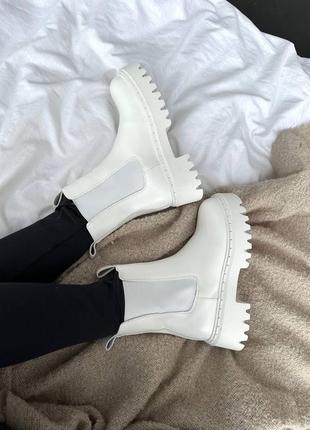 Черевики челсі white leather tractor boots4 фото