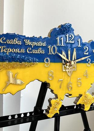 Часы настенные из эпоксидной смолы "карта украины" 40x27 см