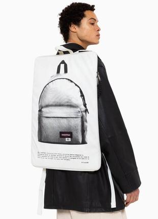 Рюкзак сумка mm6 maison margiela x eastpak poster bag1 фото