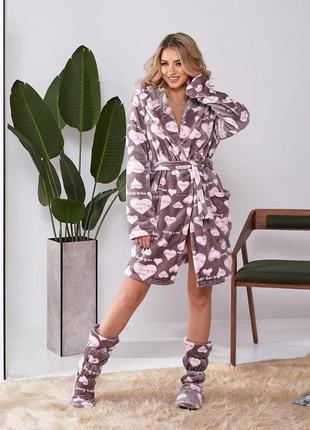 Теплый женский короткий махровый wellsoft халат с капюшоном набор с сапожками стильная домашняя одежда