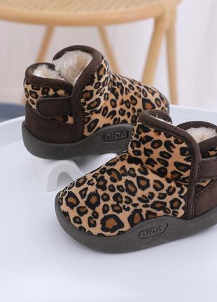 🔹стильні черевики для малюків.