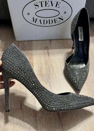 Нарядные праздничные туфли steve madden