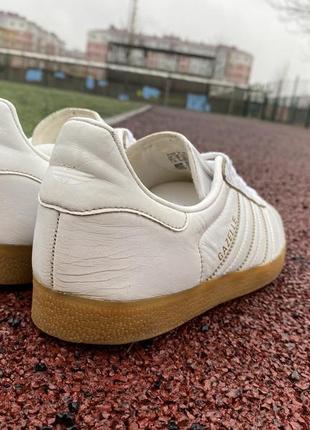 Оригінальні кросівки adidas originals gazelle р40/26см,ne cortez london samba5 фото