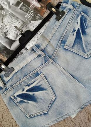 Шикарные джинсовые короткие шорты с вышивкой и камнями5 фото