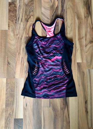 Яскрава спортивна майка