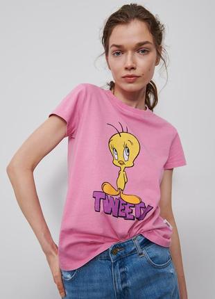 Рожева футболка з принтом tweety