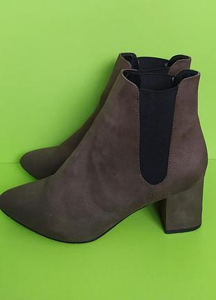 Ботильйони на стійкому підборі хакі, 4/37